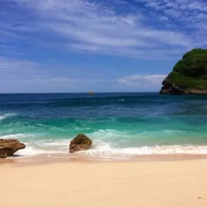 Wisata Pantai di Malang yang Bagus dan Indah